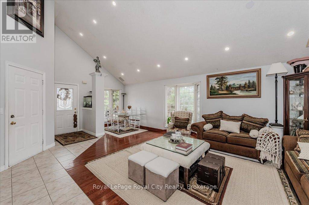 Guelph (pineridge/westminster Woods), ON N1L1L8,84 PORTER COURT