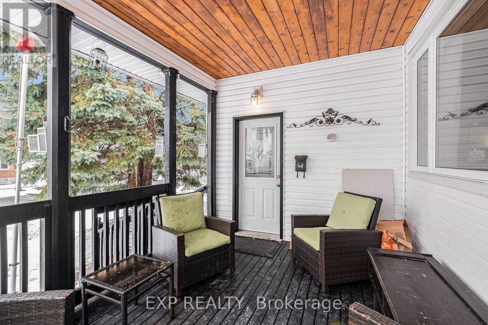 Ottawa, ON K1T1J2,1465 QUEENSDALE AVENUE