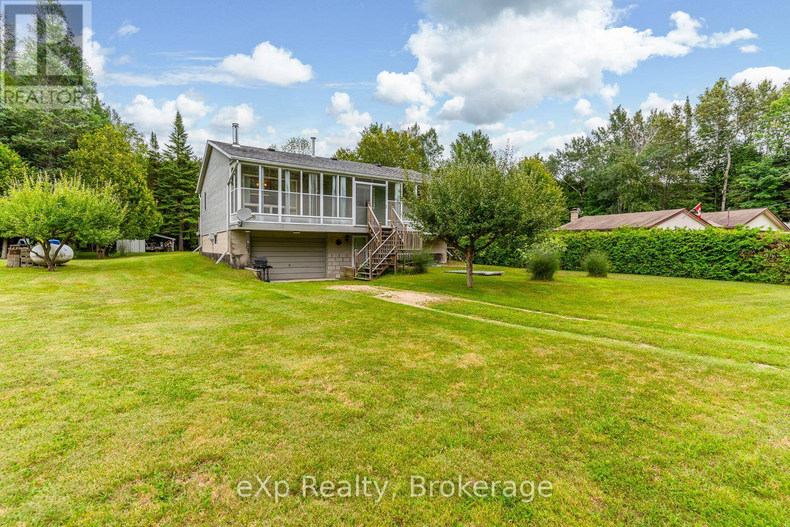 Northern Bruce Peninsula, ON N0H1X0,27 BELL DRIVE