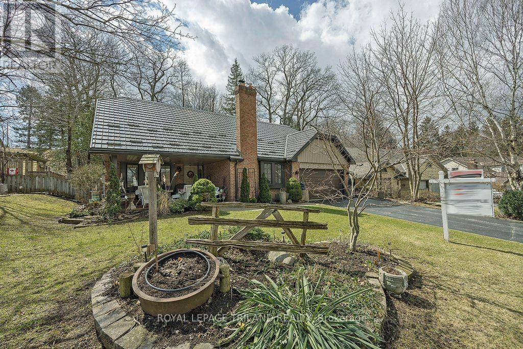 London, ON N6K3E1,5 FOXCROFT CRESCENT
