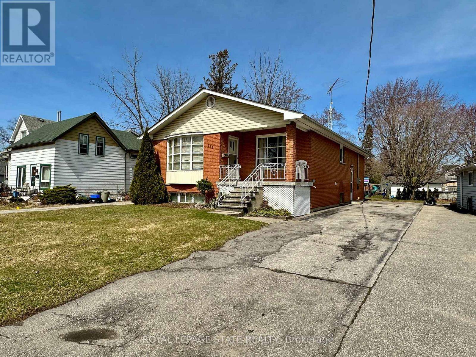 Haldimand (dunnville), ON N1A1T6,515 BROAD STREET W