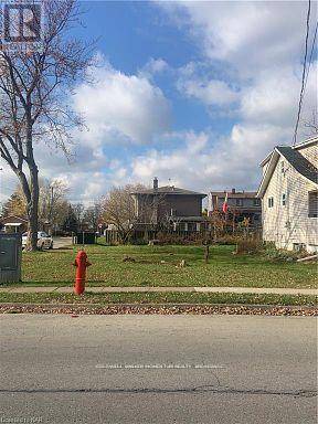 Port Colborne (main Street), ON L3K4Y9,652 STEELE STREET