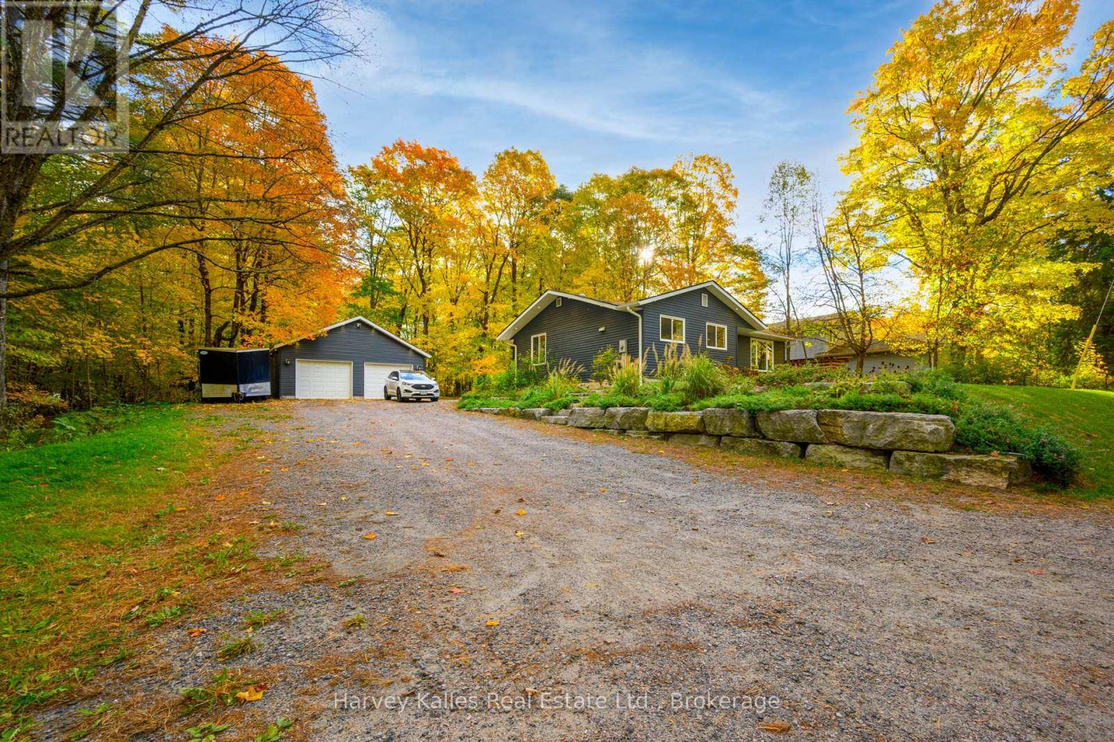 Huntsville (stephenson), ON P0B1L0,59 DEER LAKE ROAD