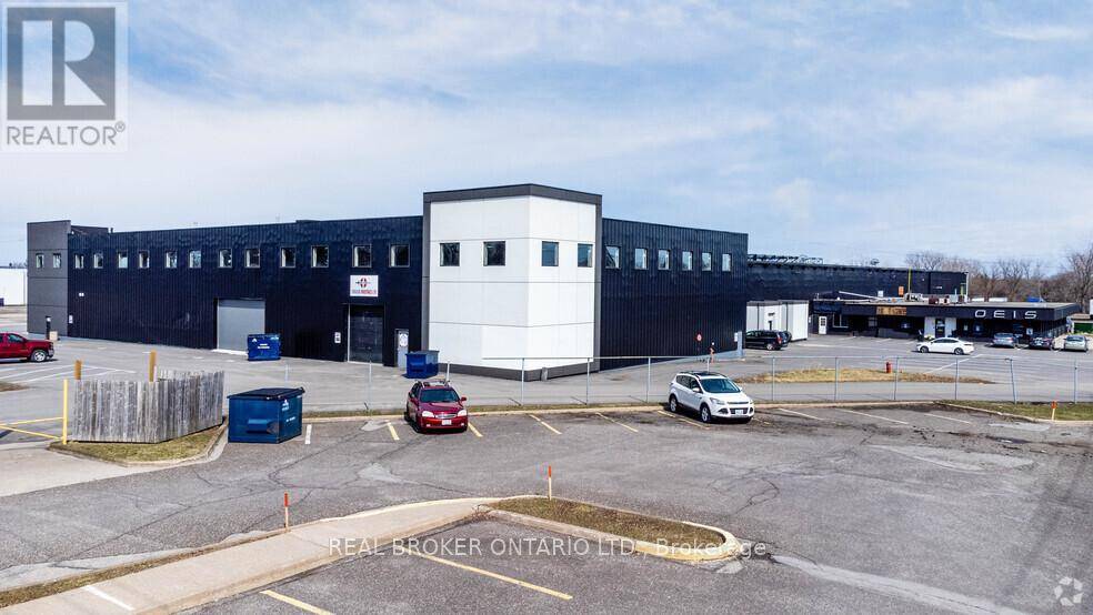 Niagara Falls (cherrywood), ON L2E7J2,4256 Carroll AVE #9