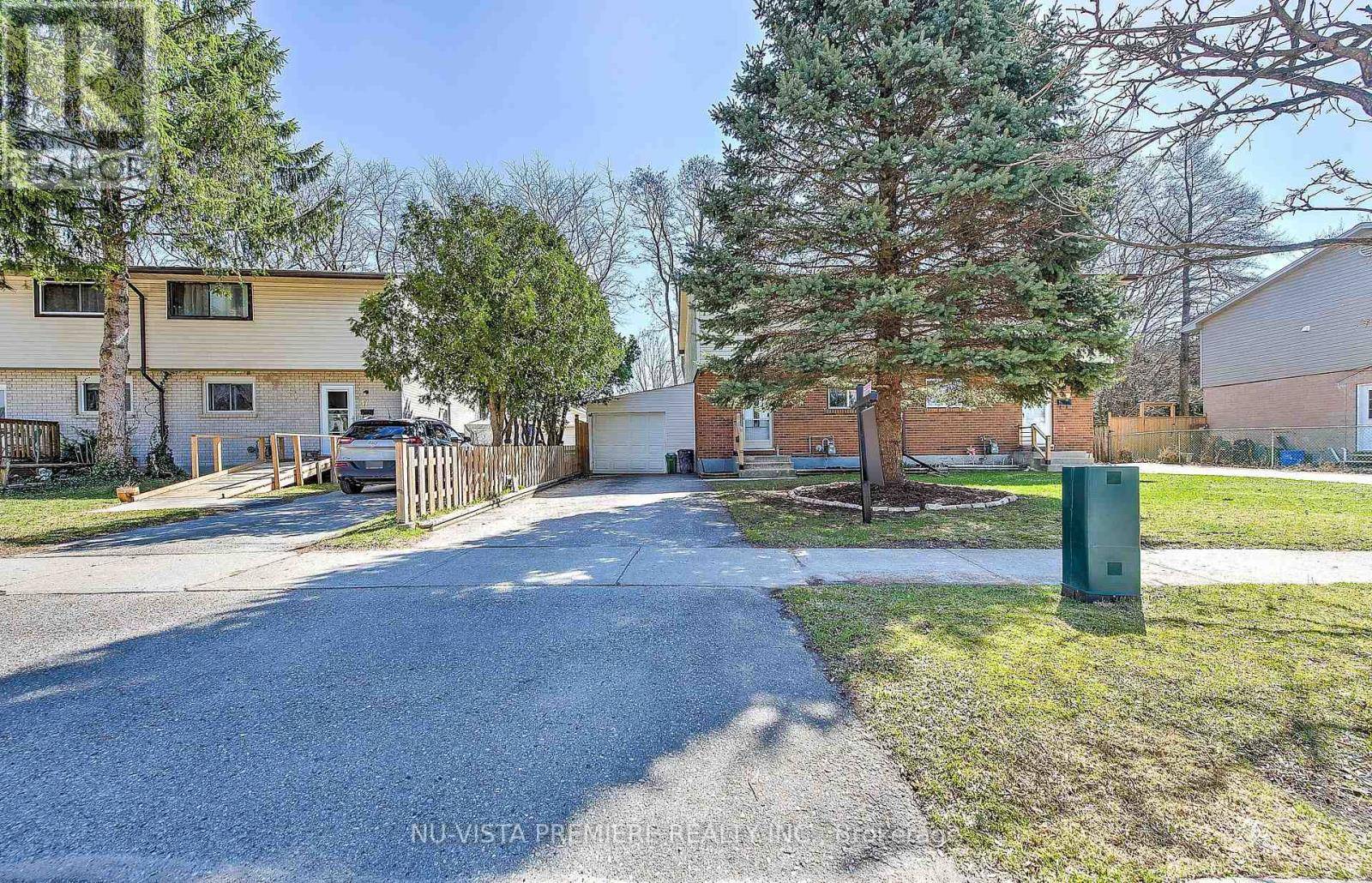 London East (east D), ON N5V2X7,45 MOHEGAN CRESCENT