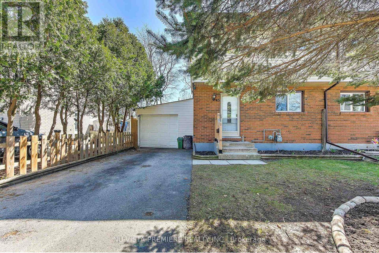 London East (east D), ON N5V2X7,45 MOHEGAN CRESCENT