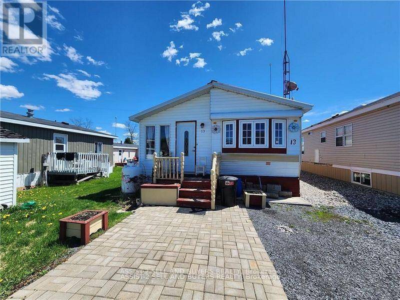 South Stormont, ON K0C1X0,14154 ANDERSON RD #13