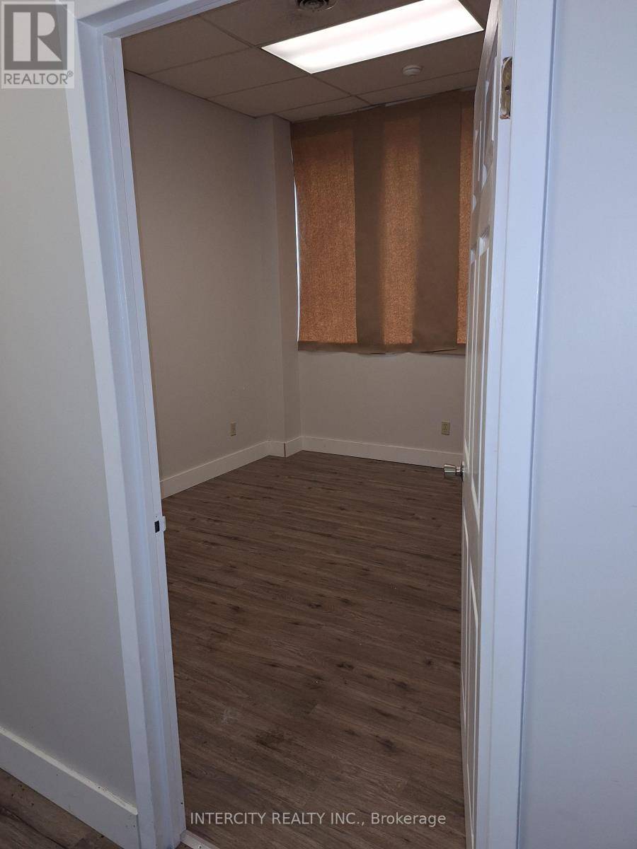 St. Catharines, ON L2R3M2,4 CENTRE STREET