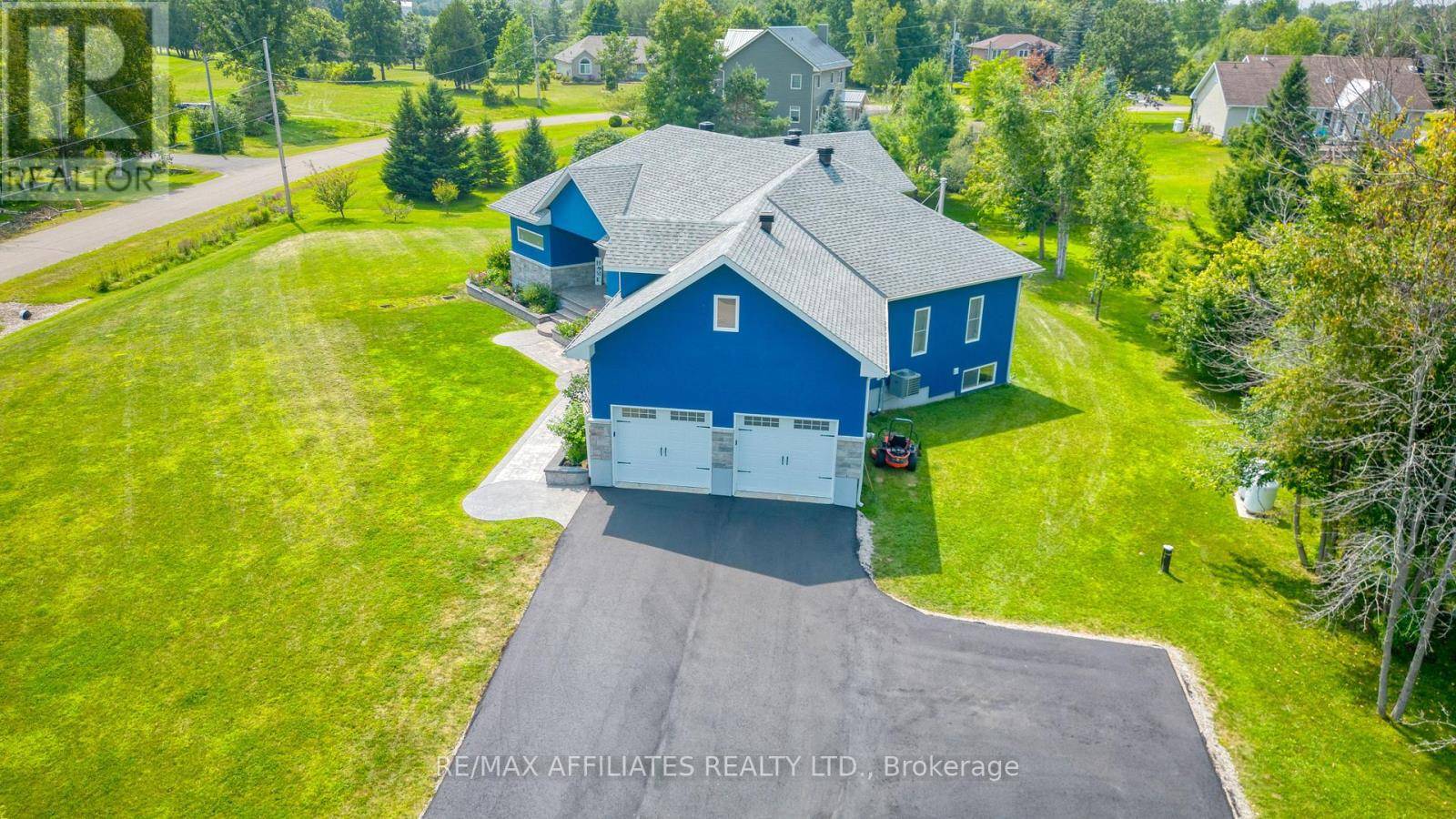 Rideau Lakes, ON K0G1L0,23 TUDOR CIRCLE