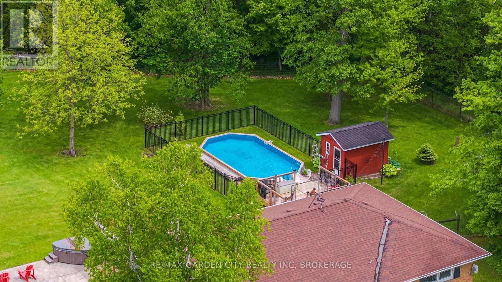 Pelham (north Pelham), ON L0S1C0,851 HWY 20 W