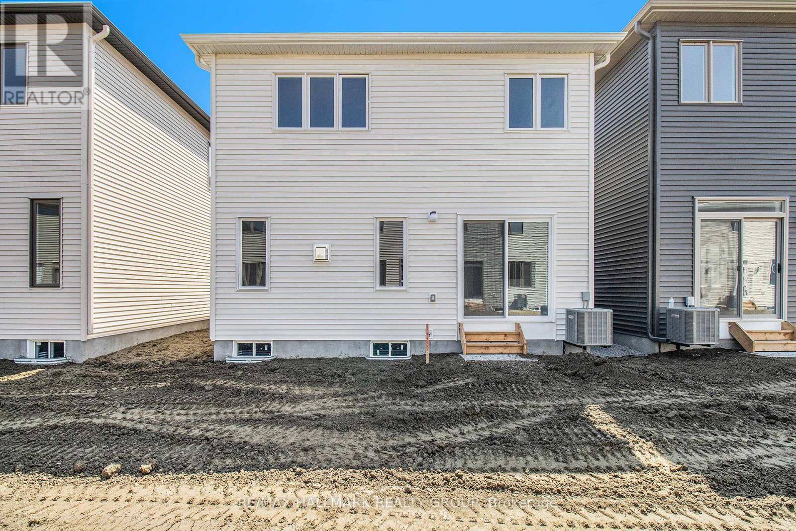 Ottawa, ON K0A2Z0,1027 SHOWMAN STREET