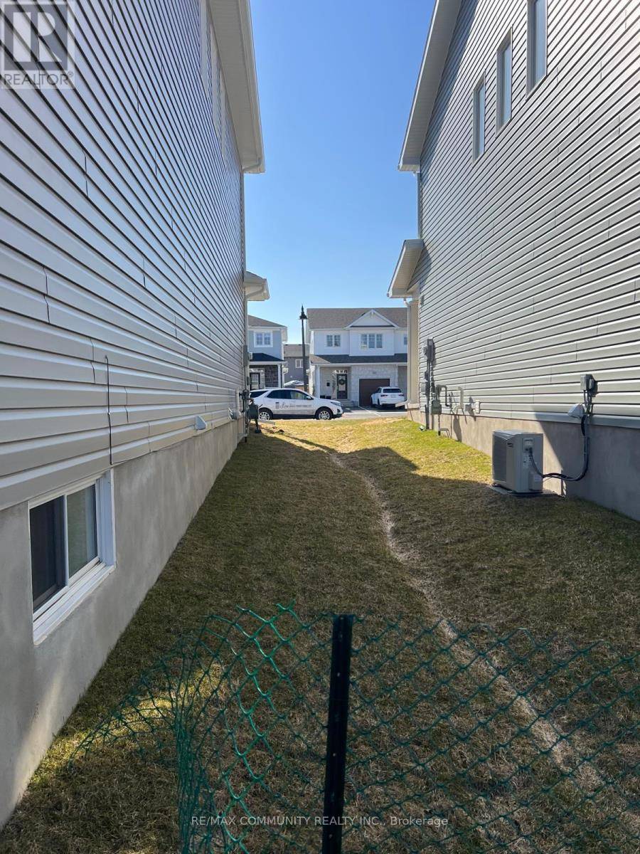Kingston (city Northwest), ON K7P0S1,338 BUCKTHORN DRIVE