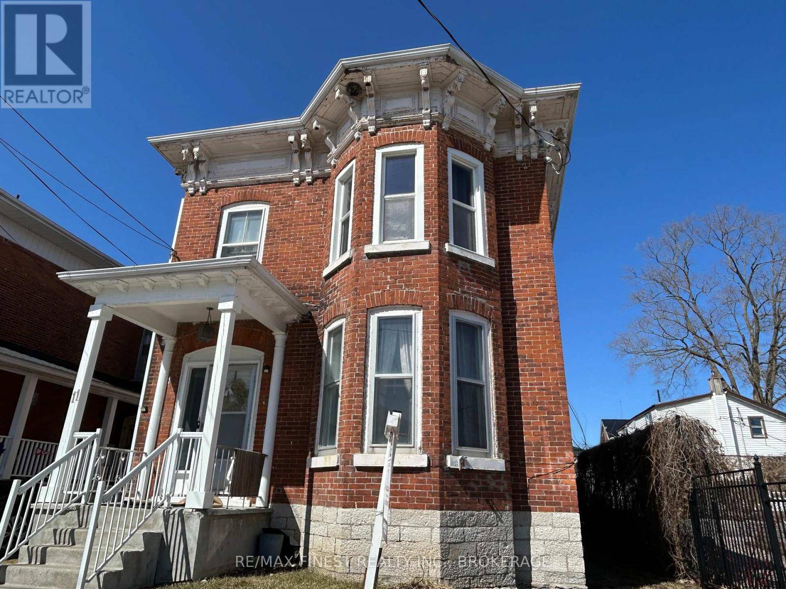 Greater Napanee (greater Napanee), ON K7R2C2,11 Bridge ST #west