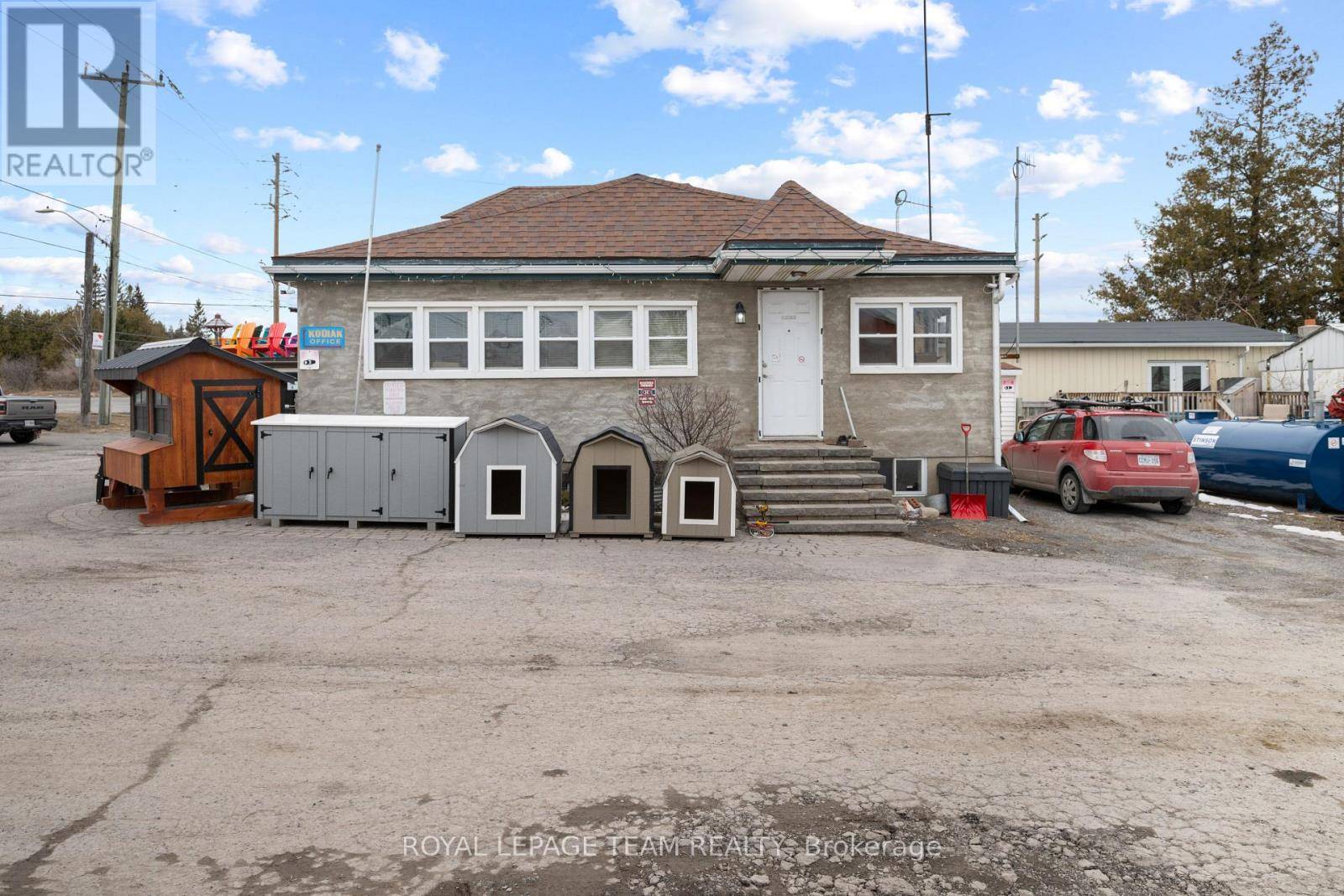 Ottawa, ON K2S1B9,1017 CARP ROAD