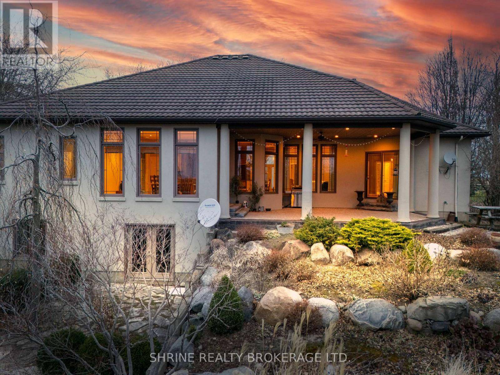 Adelaide Metcalfe, ON N7G3H8,2529 NAPPERTON DRIVE