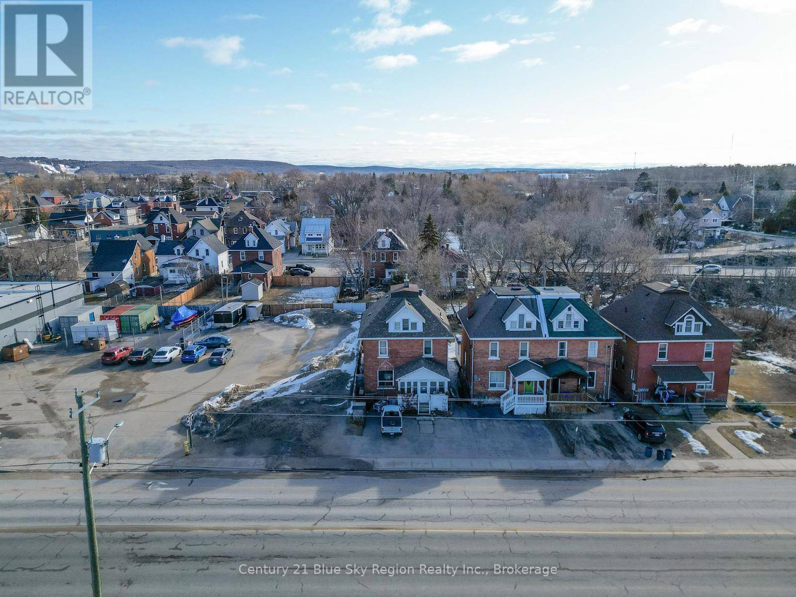 North Bay (central), ON P1B1B9,646 MAIN STREET E