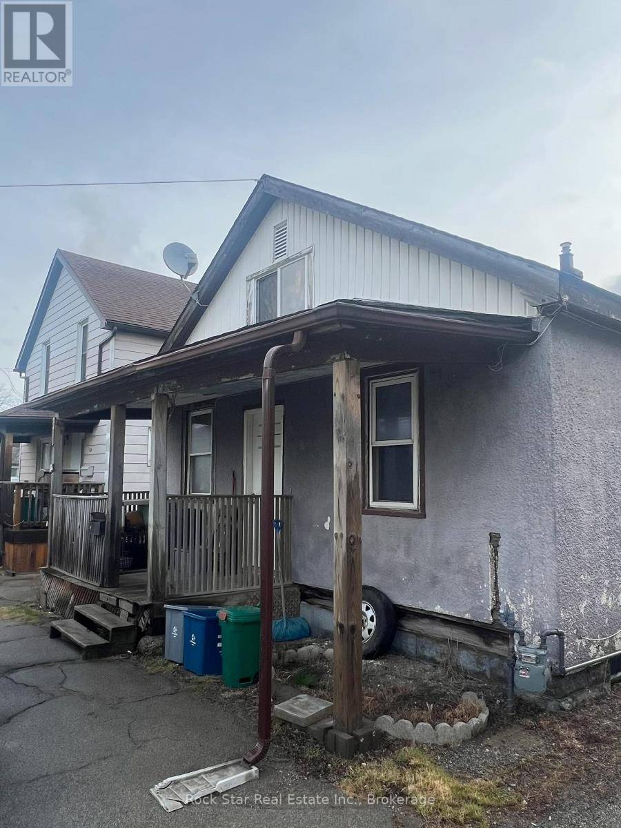 Welland (lincoln/crowland), ON L3B1W9,54 CROWLAND AVENUE