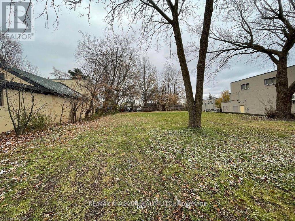 Niagara Falls (arad/fallsview), ON L2G2P1,6192 DUNN STREET
