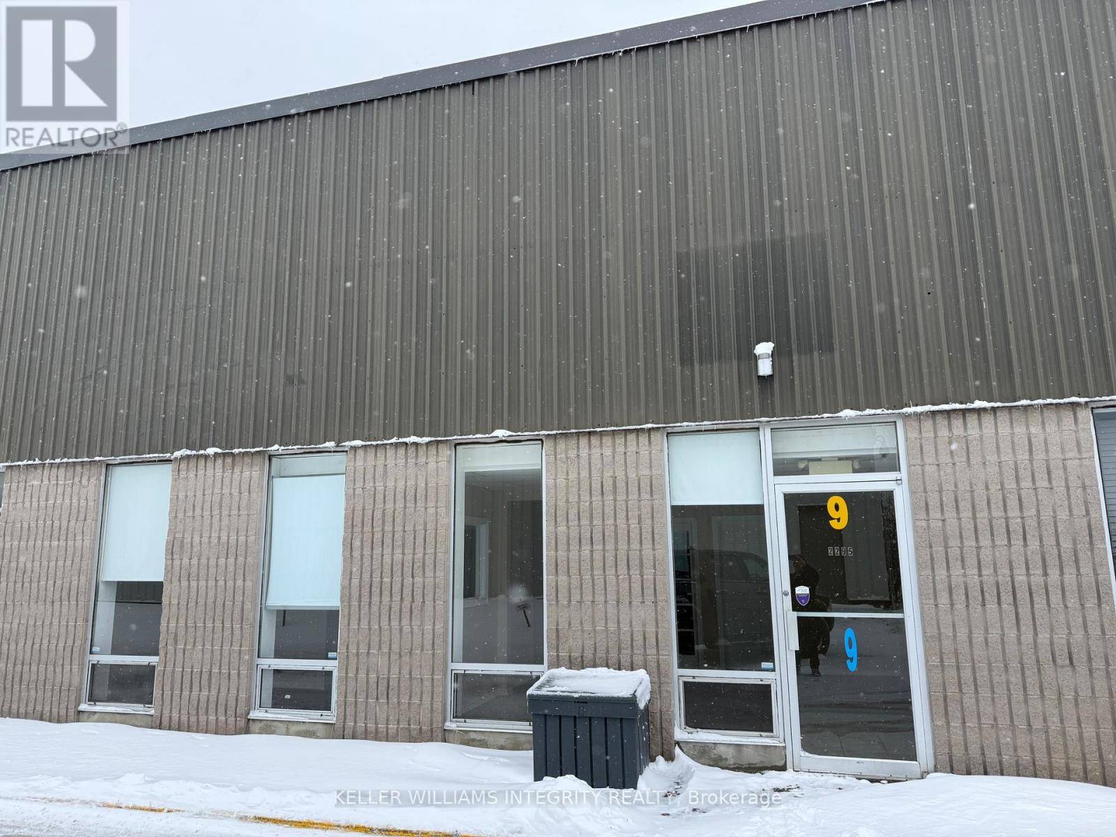 Ottawa, ON K1G3W1,2295 Stevenage DR #9