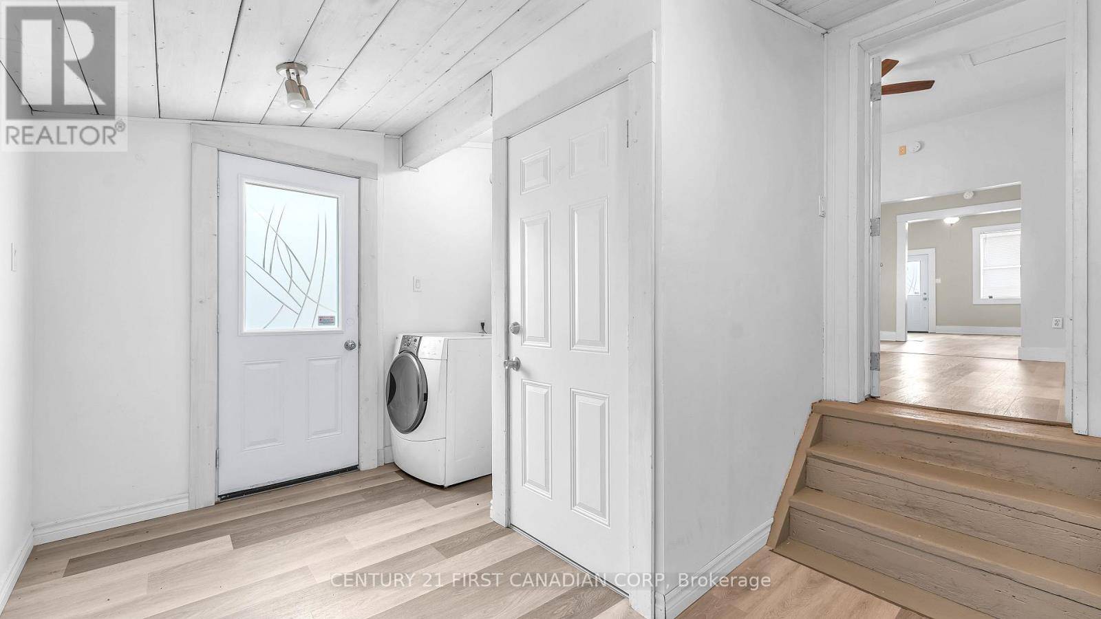 London, ON N6B2X7,184 MAITLAND STREET