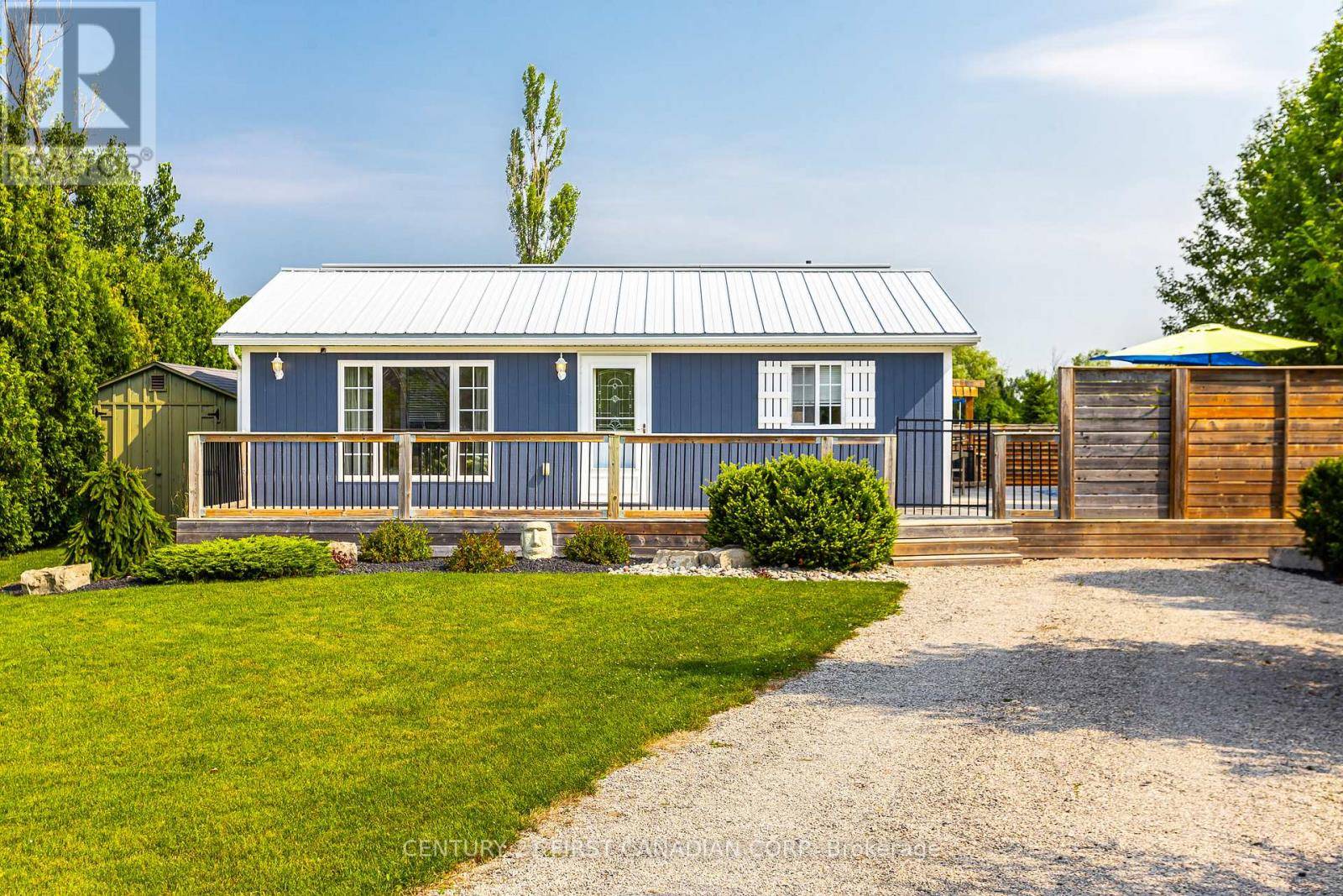 Bluewater (hay), ON N0M2T0,33822 DARRYL COURT