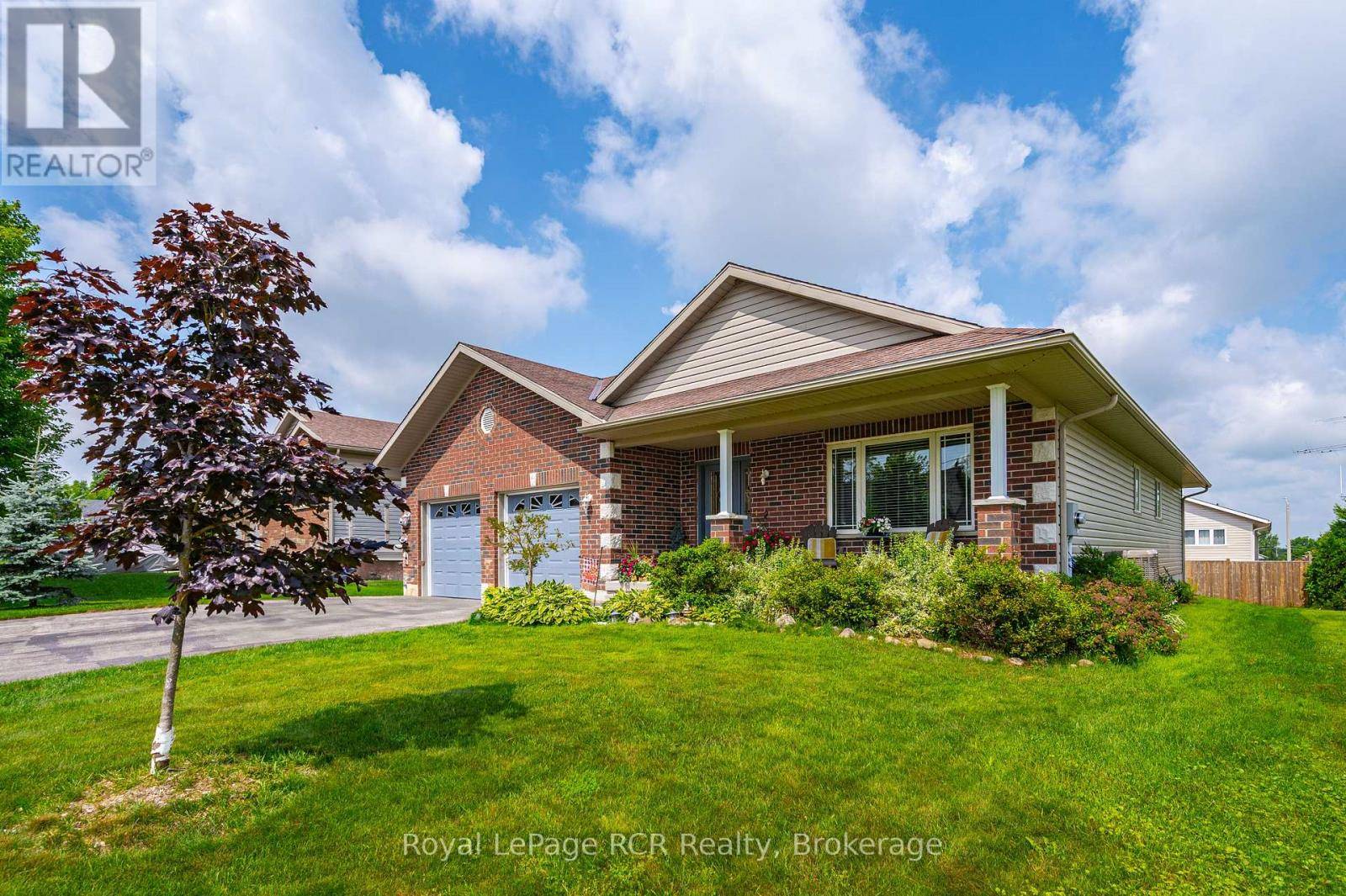 Wellington North (mount Forest), ON N0G2L2,675 ALBERT STREET