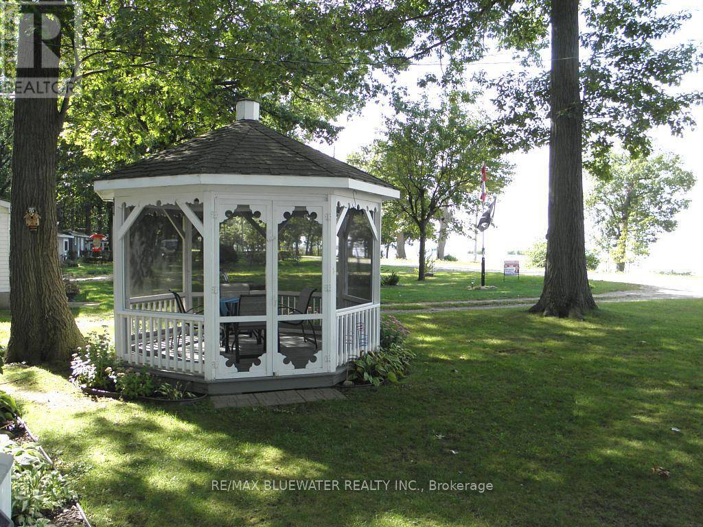 Lambton Shores (kettle Point), ON N0N1J1,9714 LAKE ROAD