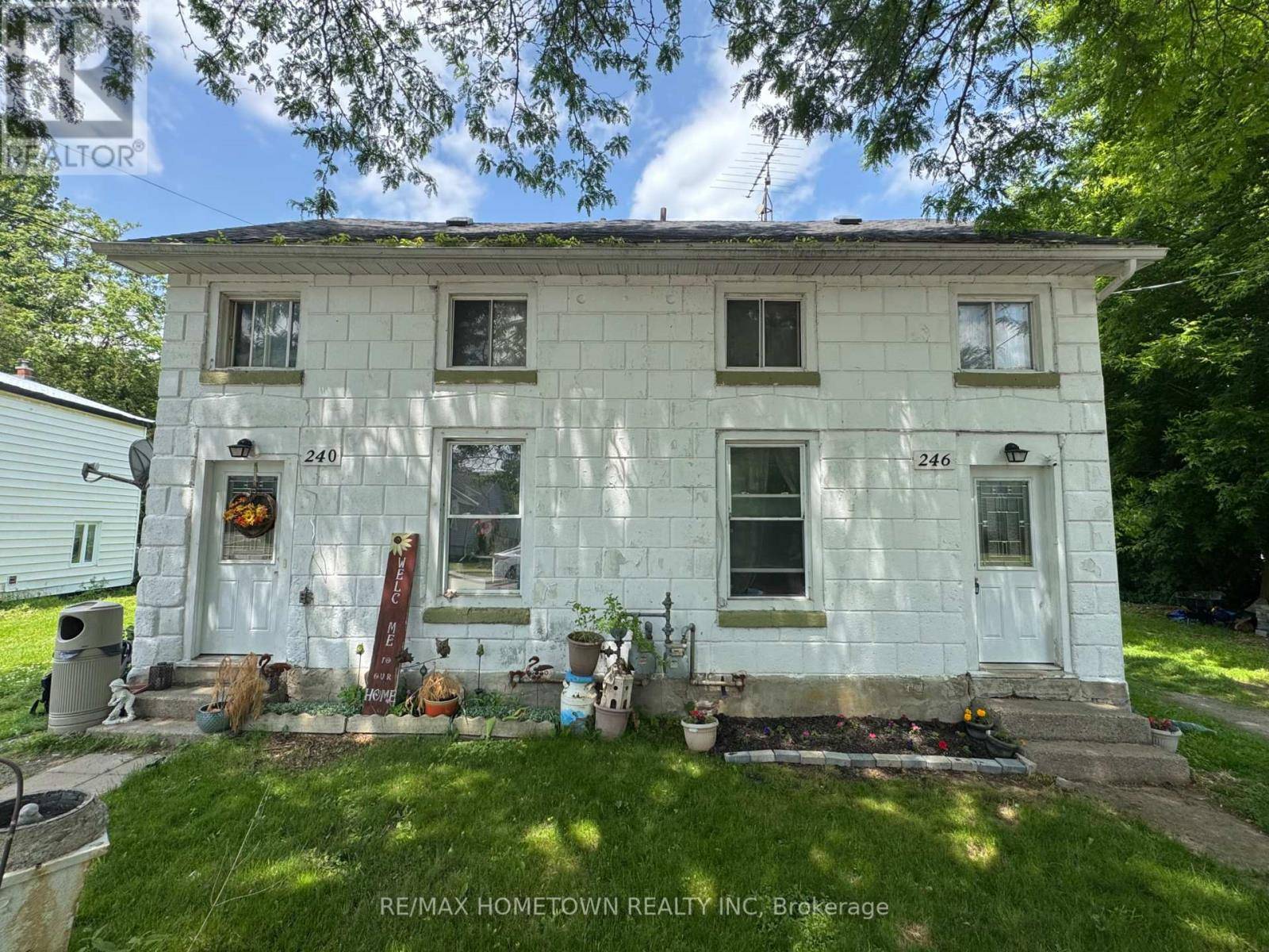 Prescott, ON K0E1T0,240-246 WOOD STREET E