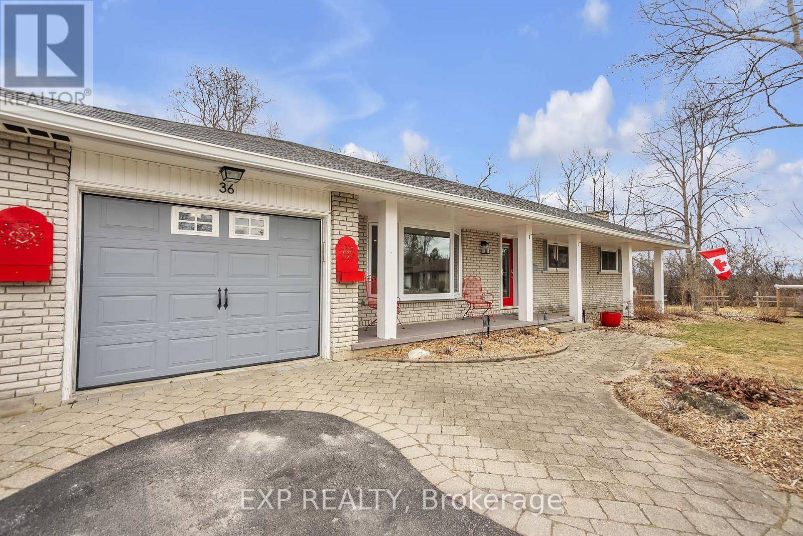 Quinte West (sidney Ward), ON K8R1G3,36 ROCKHILL COURT