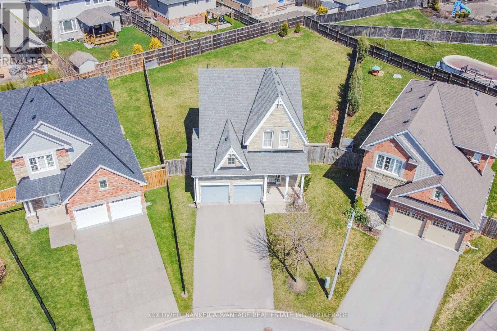 Niagara Falls (forestview), ON L2H0C9,6366 DILALLA CRESCENT