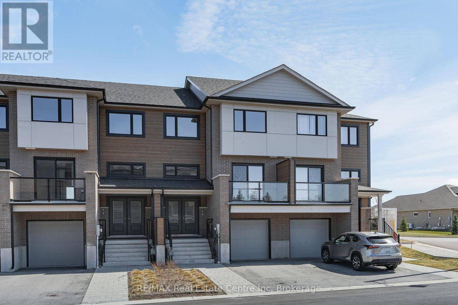 Minto, ON N0G2P0,182 Bridge CRES #9