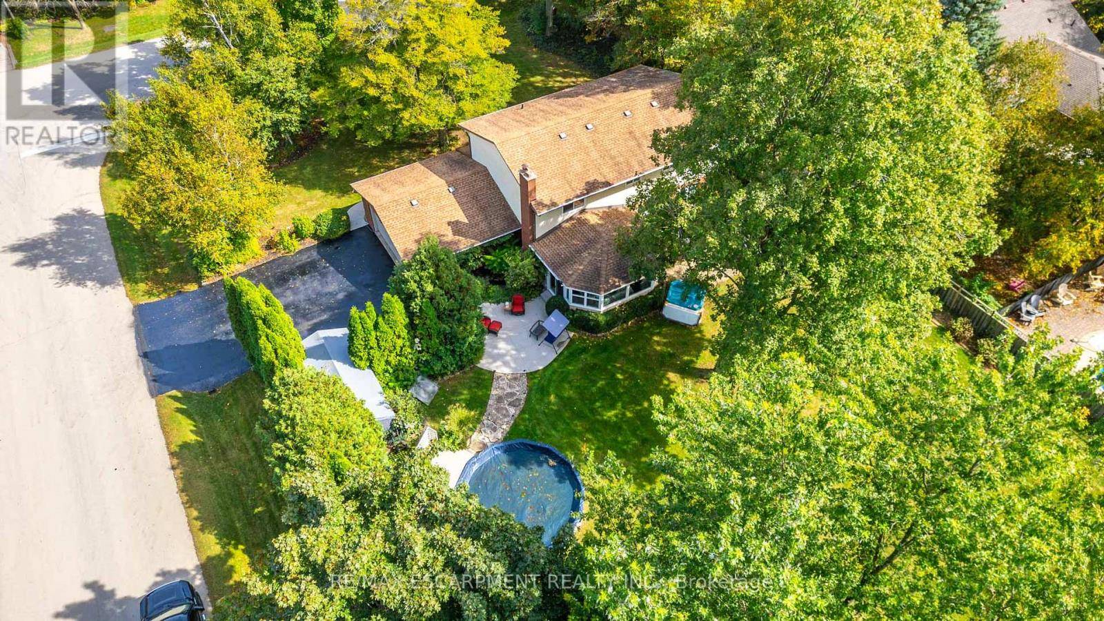 Hamilton, ON L8N2Z7,26 WILDAN DRIVE
