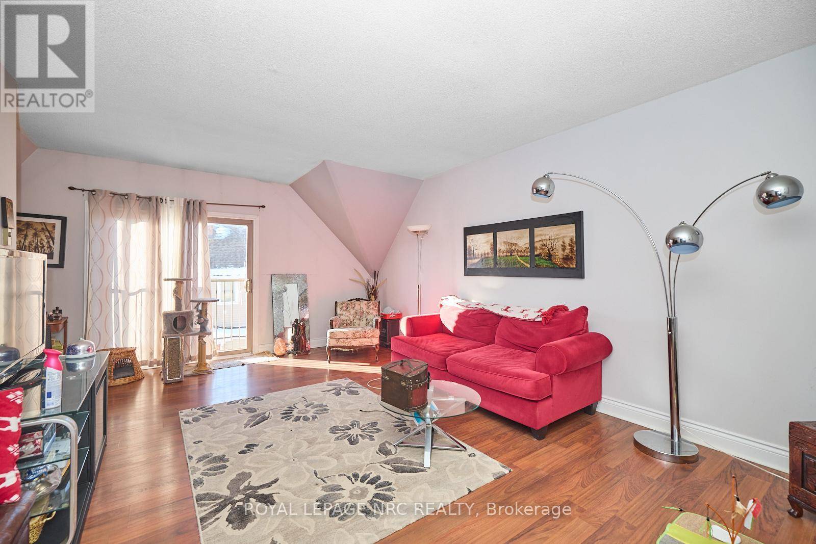 Niagara Falls (cherrywood), ON L2E1W3,4872 Valley WAY #302