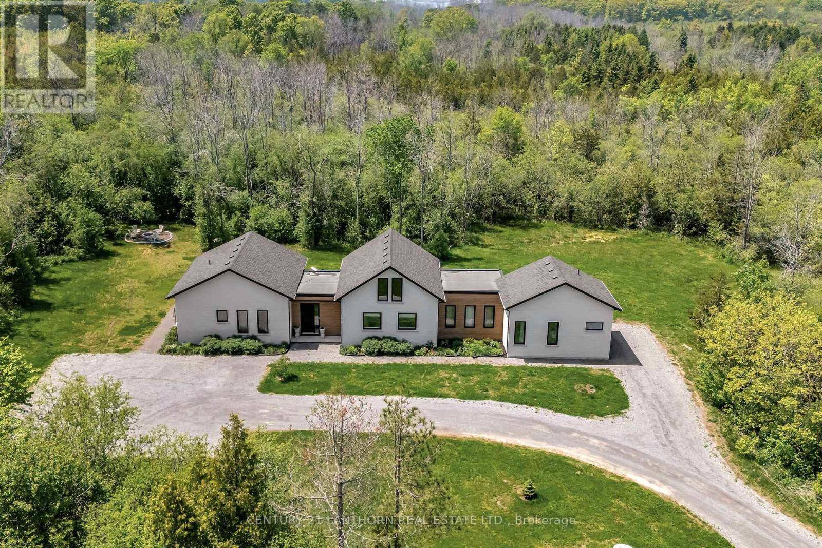 Prince Edward County (hillier Ward), ON K0K1T0,19485 LOYALIST PARKWAY