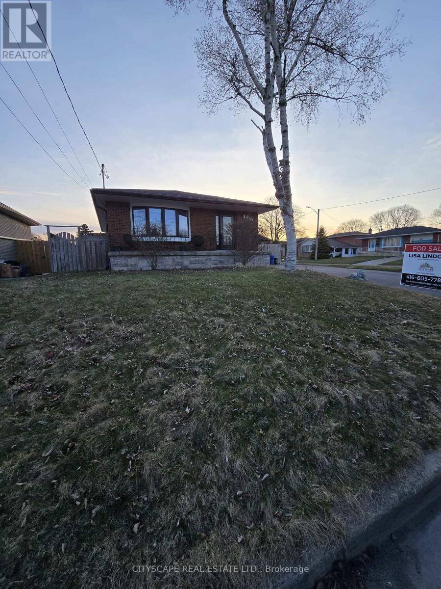 Cobourg, ON K9A2W2,891 CURTIS CRESCENT