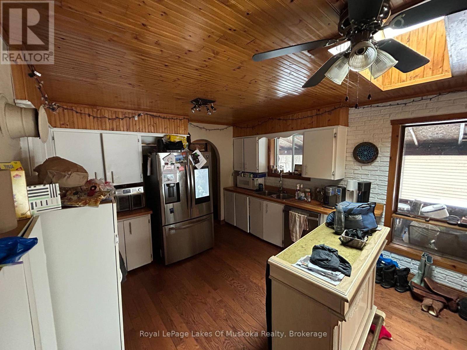 Huntsville (stephenson), ON P0B1M0,1807 OLD MUSKOKA ROAD