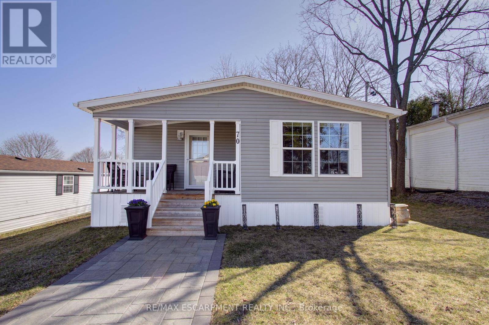 Hamilton, ON N0B2J0,70 PARK LANE
