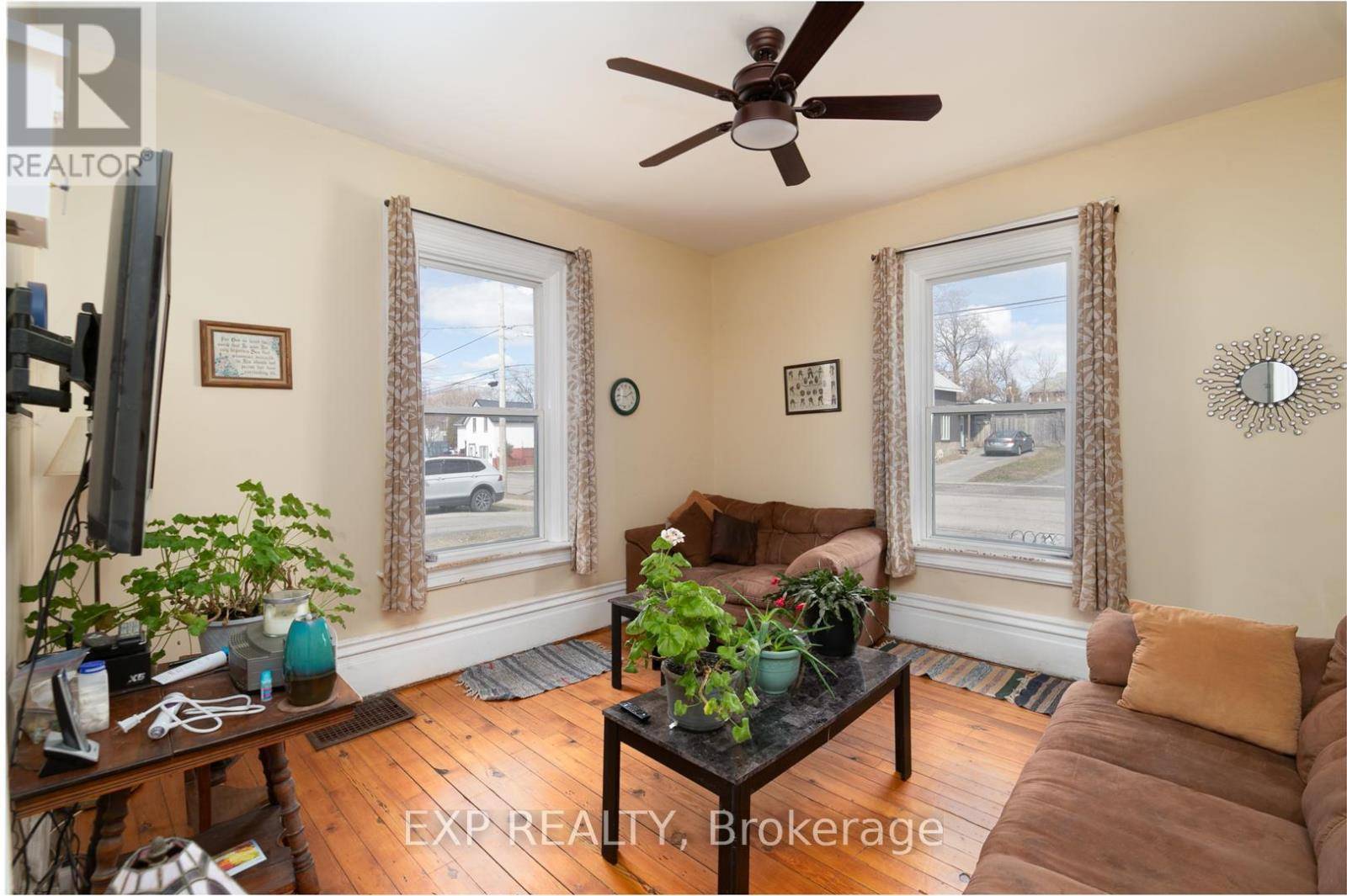 Deseronto (deseronto (town)), ON K0K1X0,123 GREEN STREET