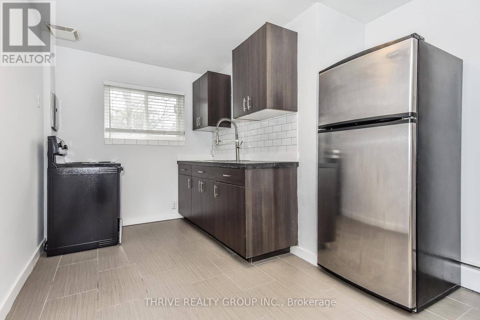 London South (south F), ON N6C1P6,11 McClary AVE #11
