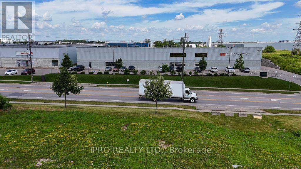 Brantford, ON N3S7V9,344 HENRY STREET