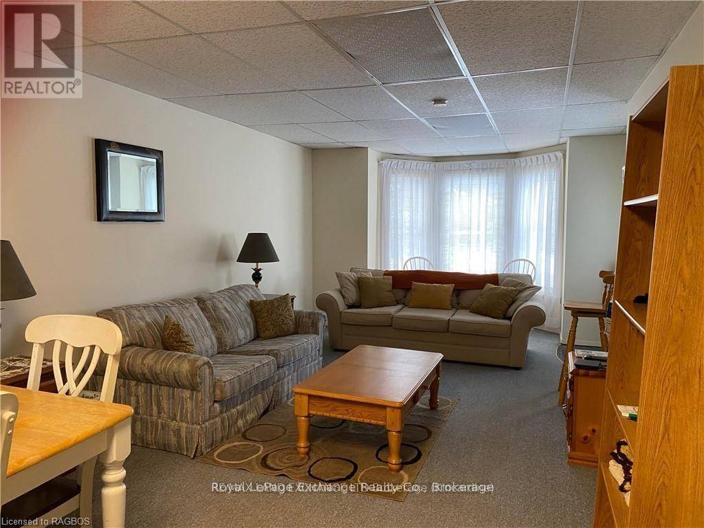 Kincardine, ON N2Z2X9,247 BROADWAY STREET