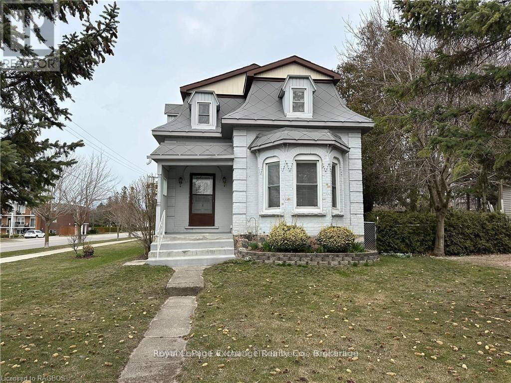 Kincardine, ON N2Z2X9,247 BROADWAY STREET