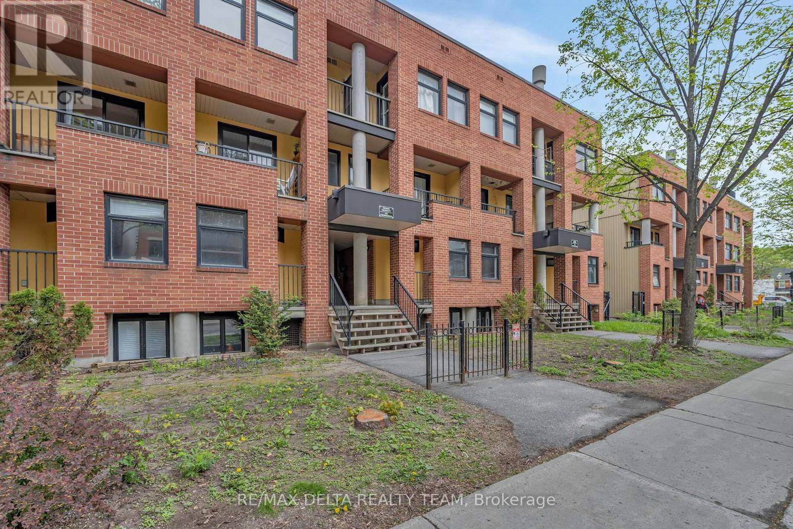 Ottawa, ON K1N5P9,227 CLARENCE STREET