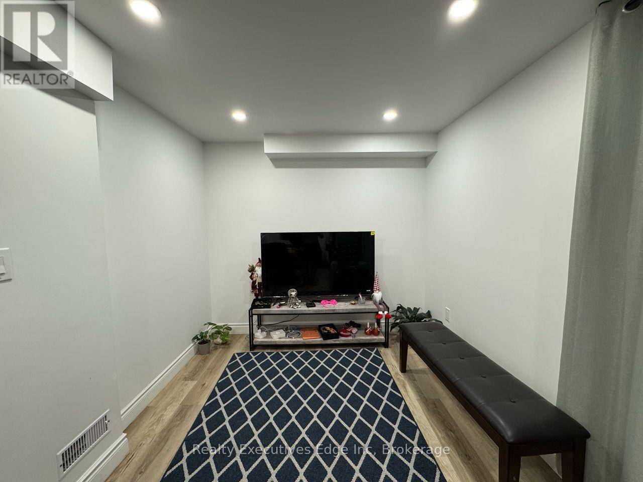 Kitchener, ON N2A0J1,B59 Stillwater ST #BASEMENT