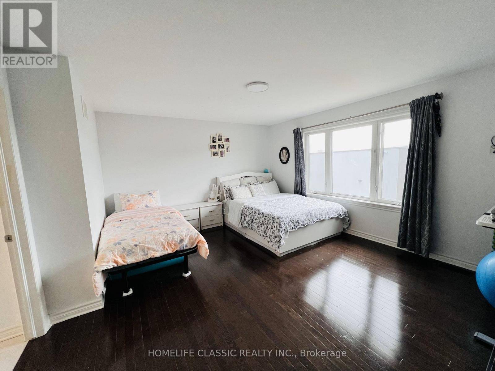 Kingston (kingston East (incl Barret Crt)), ON K7K0H4,612 HALLOWAY DRIVE