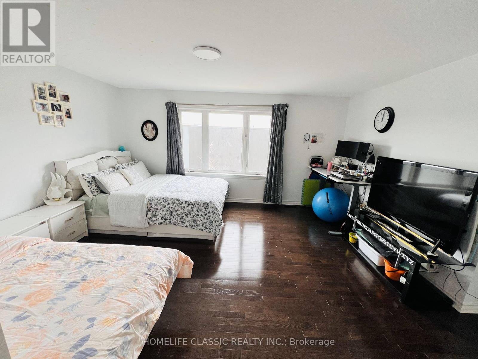 Kingston (kingston East (incl Barret Crt)), ON K7K0H4,612 HALLOWAY DRIVE