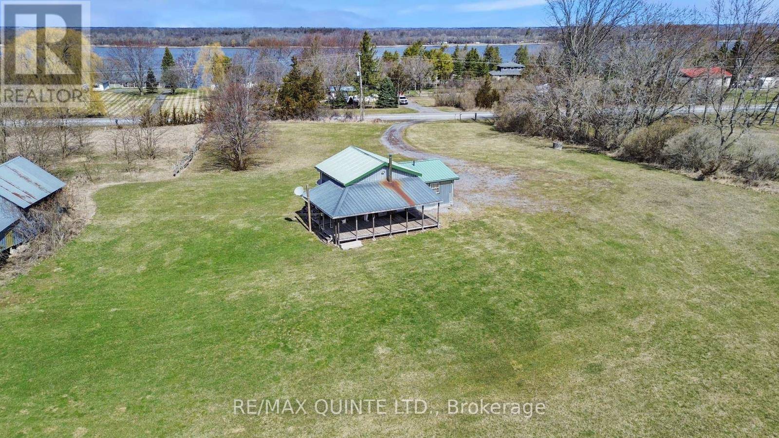 Prince Edward County (sophiasburg Ward), ON K0K2T0,2878 COUNTY ROAD 15