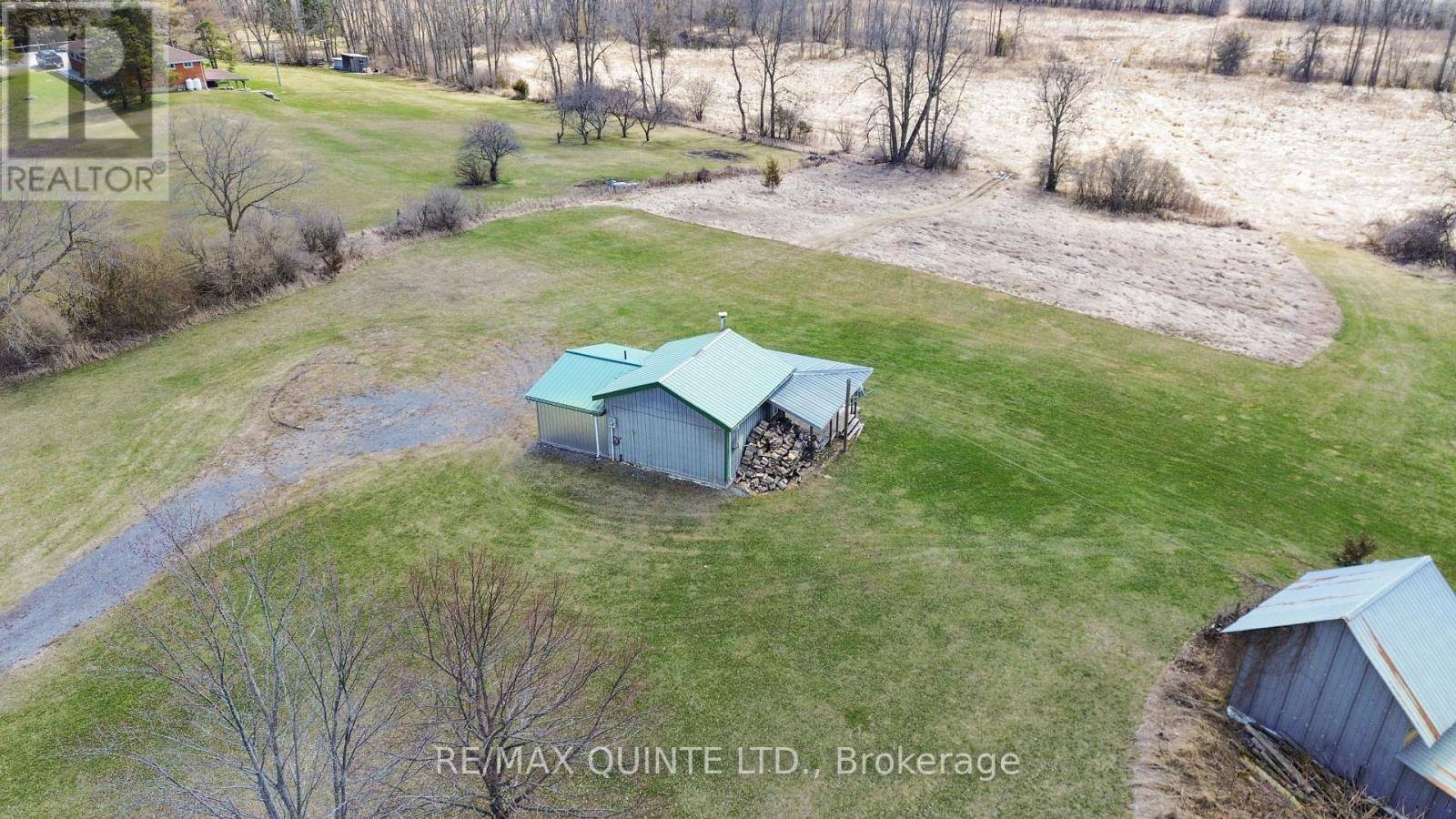 Prince Edward County (sophiasburg Ward), ON K0K2T0,2878 COUNTY ROAD 15