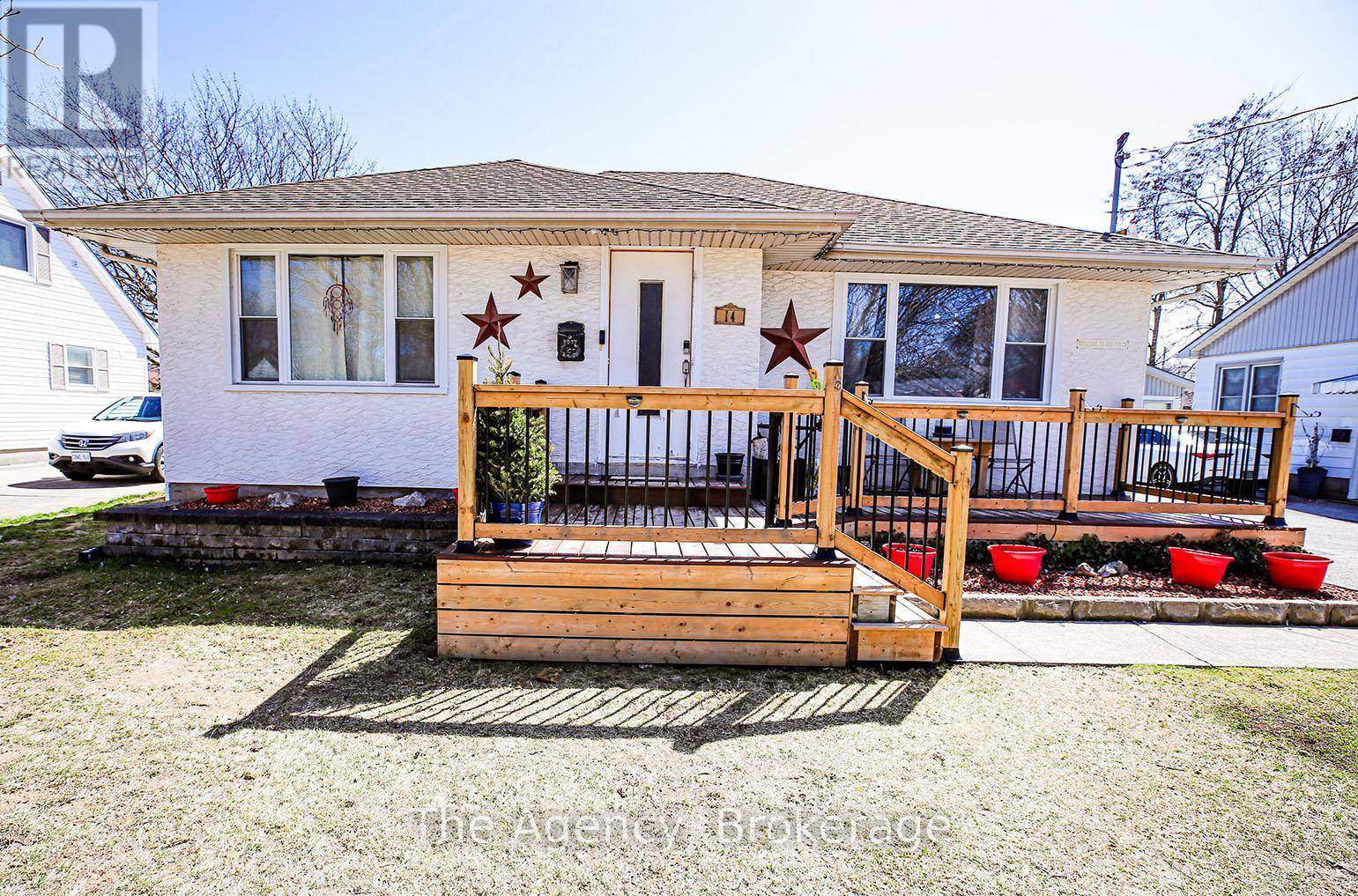 St. Catharines (bunting/linwell), ON L2M2M8,14 HEYWOOD AVENUE