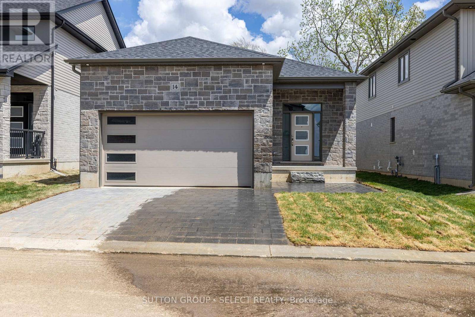 Lucan Biddulph (granton), ON N0M1V0,7966 Fallon DR #14